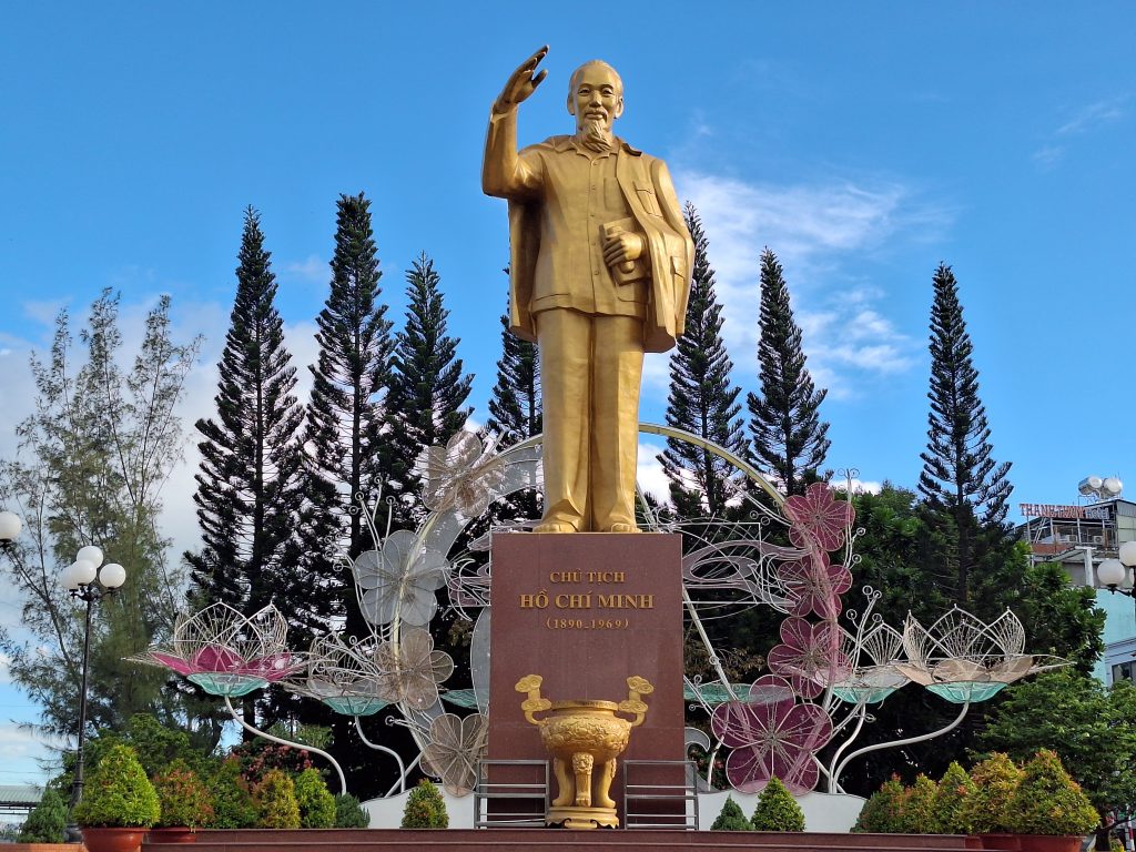 bến ninh kiều là địa điểm miễn phí giá vé tham quan